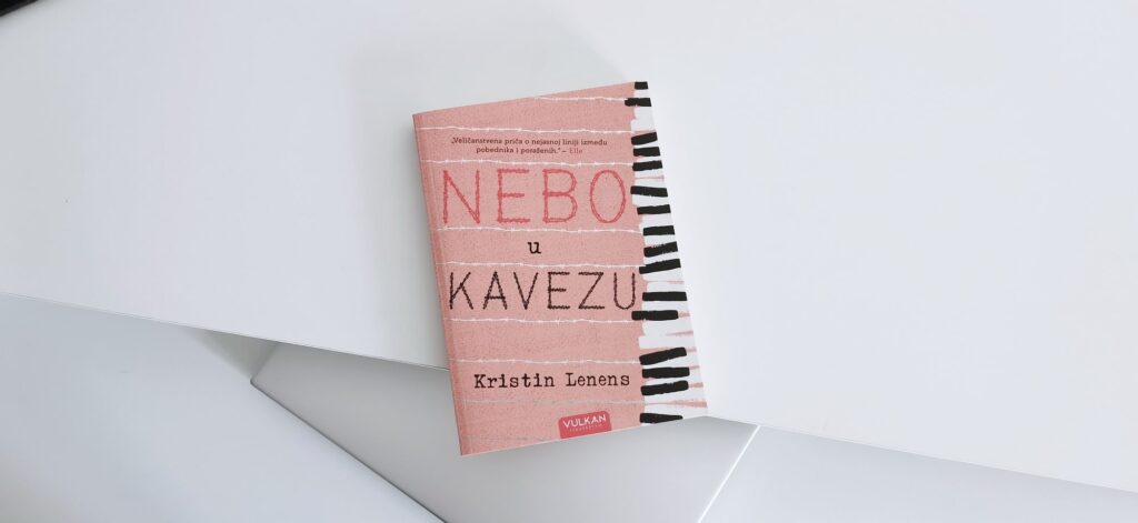 Nebo u kavezu Kristin Lenens